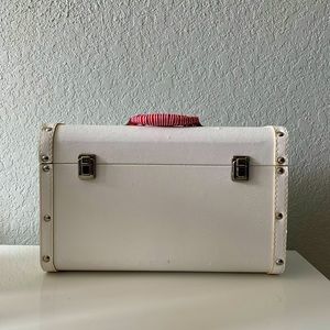 Vintage retro wine case box